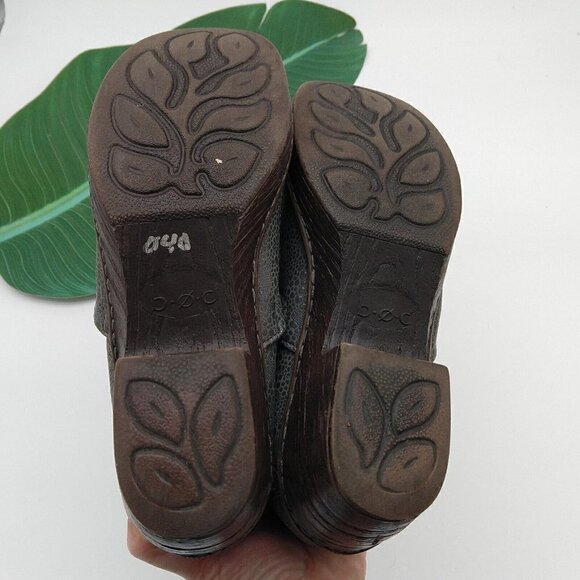 Boc Born Concept Womens Silver Pebbled Slip On Clogs Mules Size 9 Comfort - Picture 10 of 11